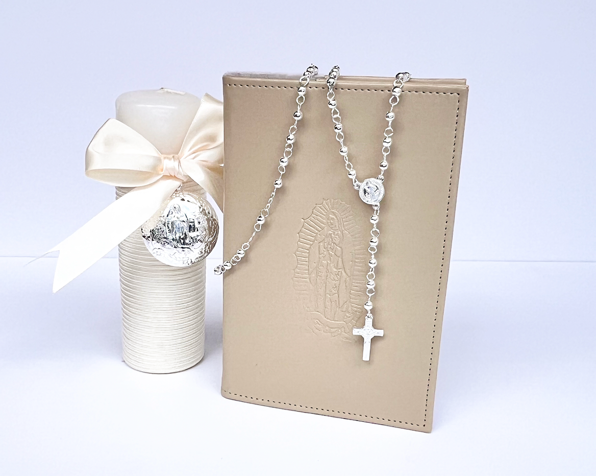 KIT DE COMUNIÓN ELEGANTE CON NUEVO TESTAMENTO